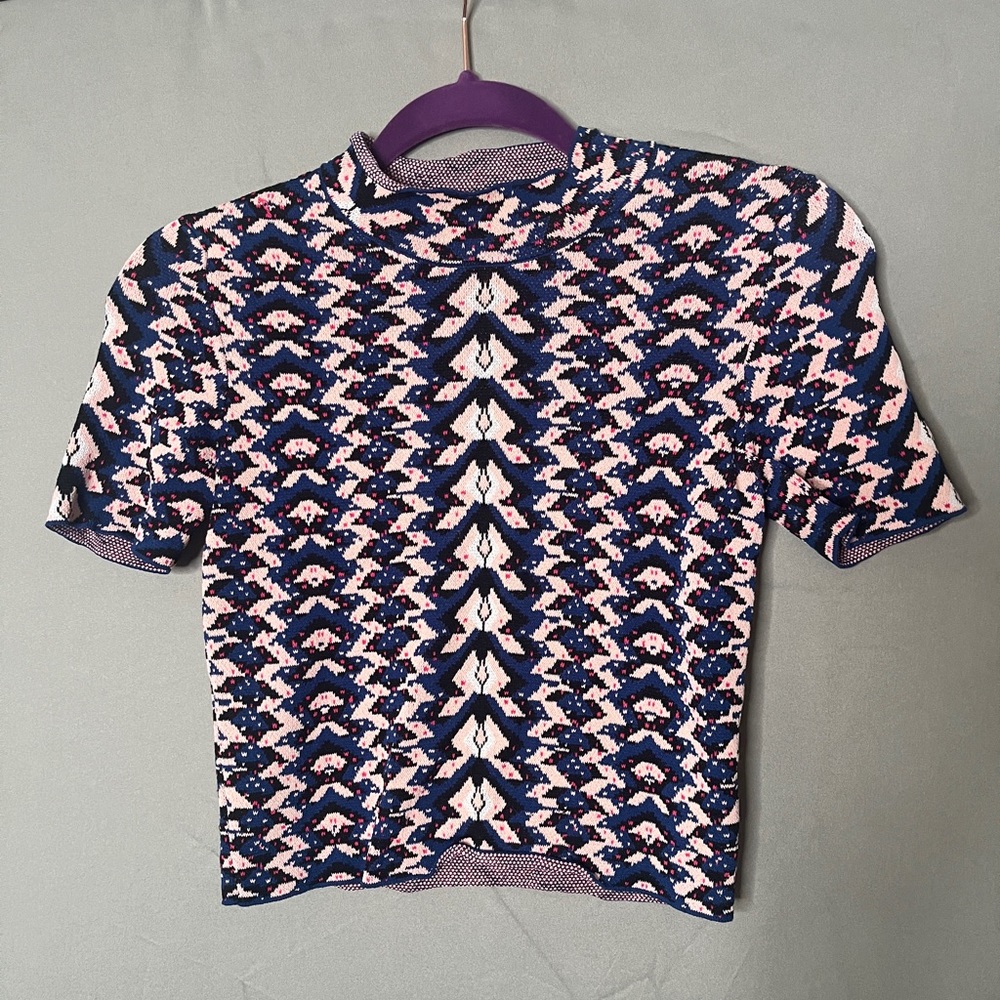 rachel roy mock neck shirt knit crop pink blue black white short sleeved print S